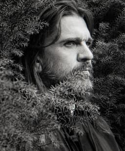 Juanes image