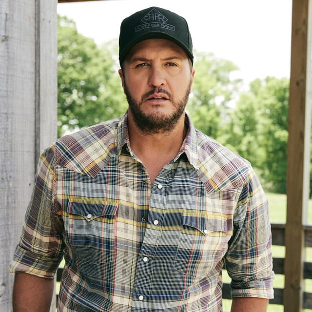 Luke Bryan with George Birge, Avery Anna and Drake Milligan