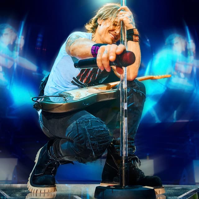 Keith Urban image