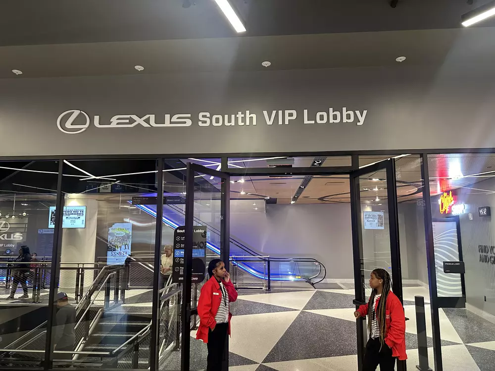 Floor 25, Row F representative photo