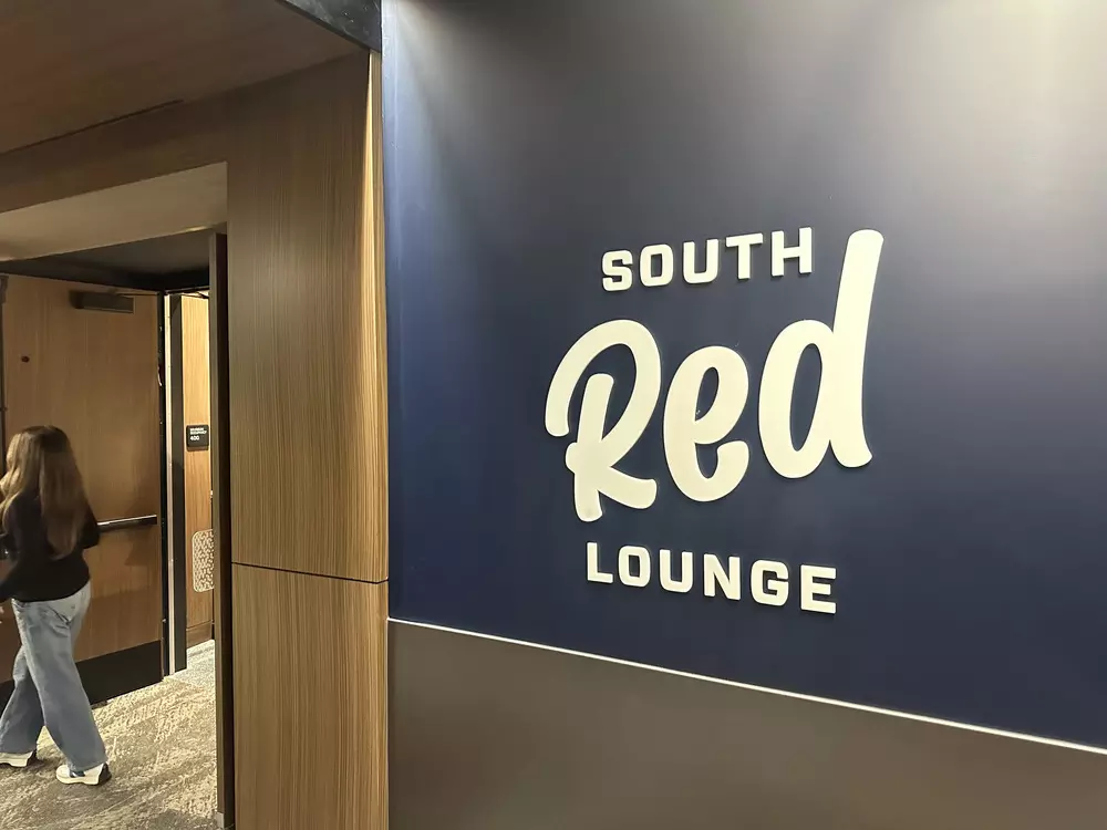 Floor 25, Row F representative photo