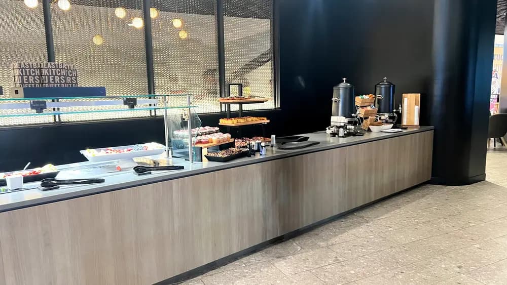 Pier Club 38, Row A representative photo