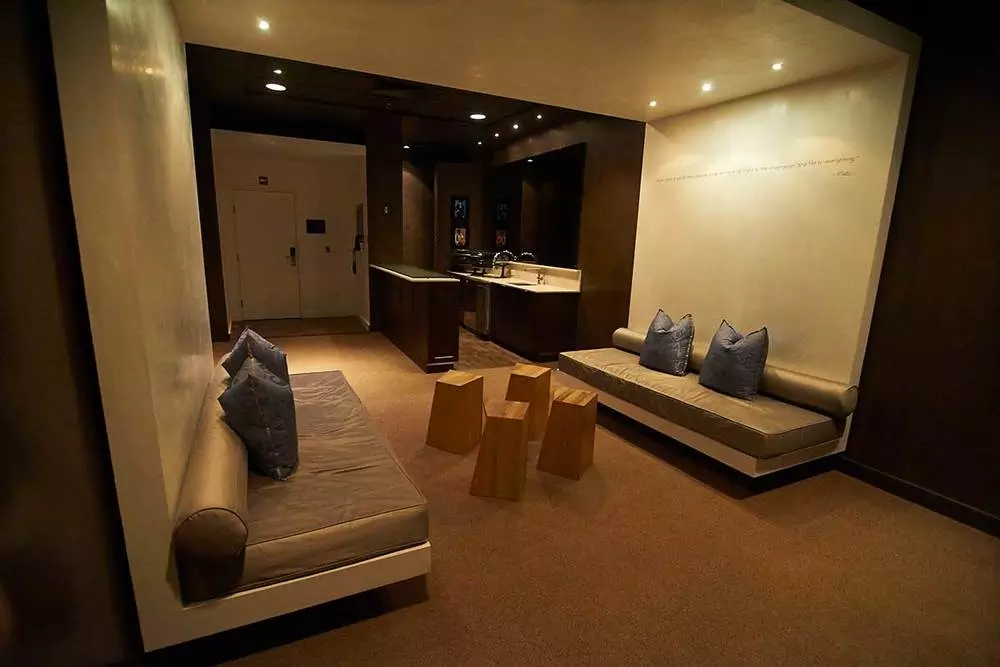 Suite 16 representative photo