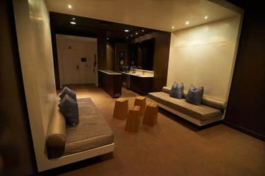 Suite 16 representative photo