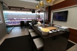 Luxury Suite